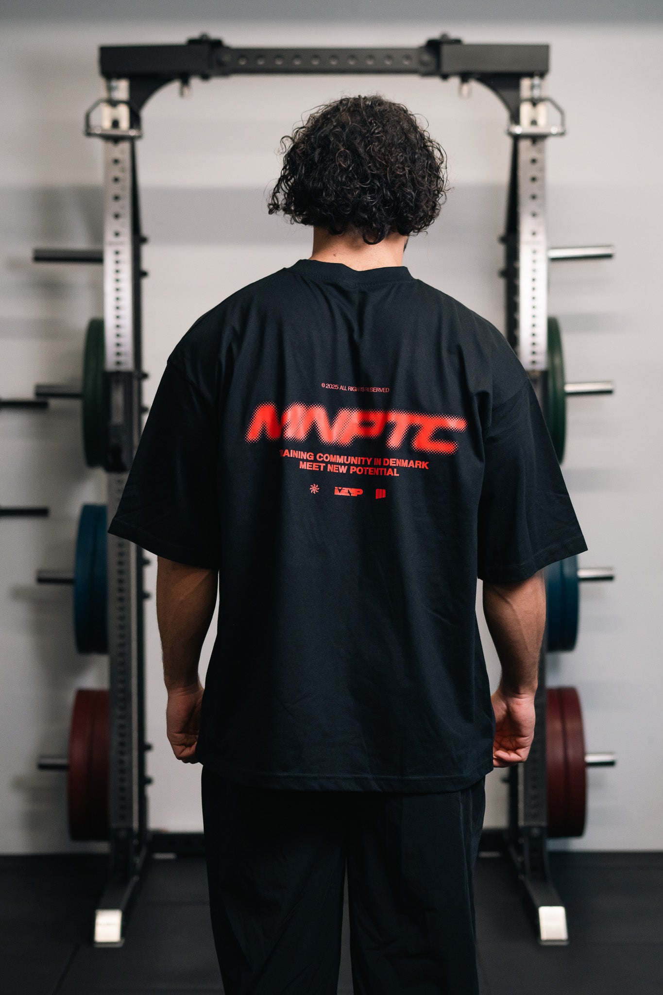 TC MNPTC Halftone Sort/Rød Box Fit Tee